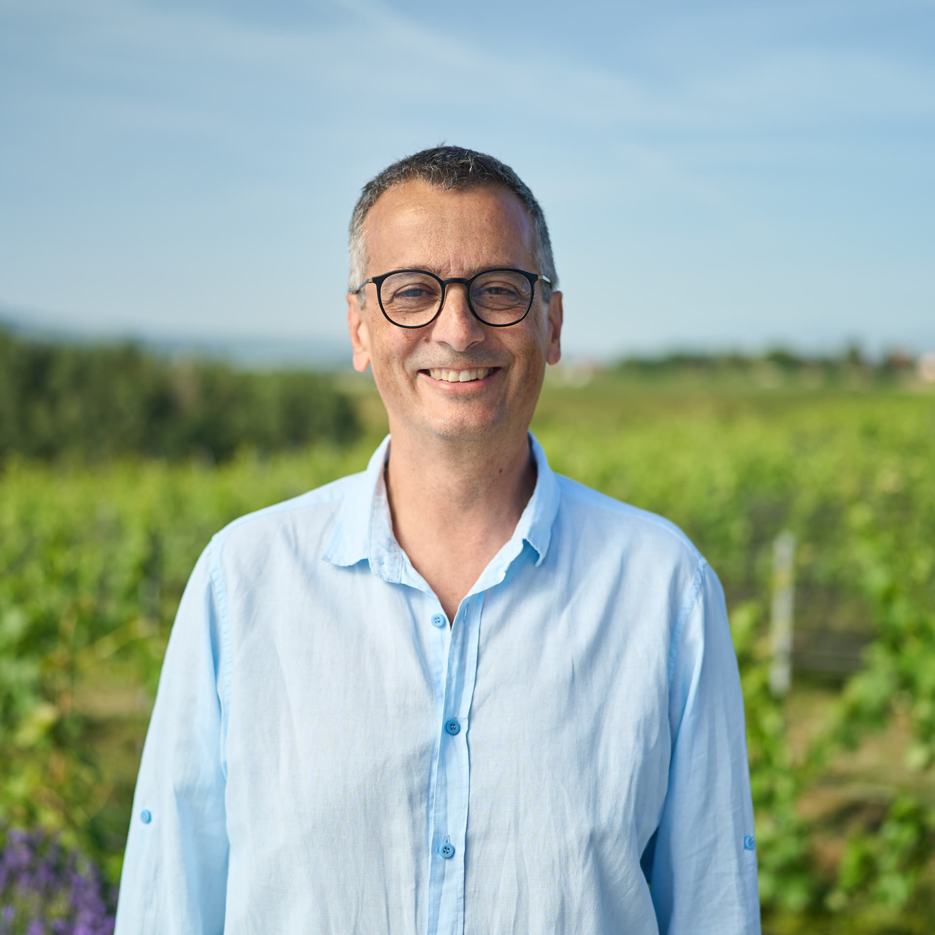 Miguel Martinez dans les vignes